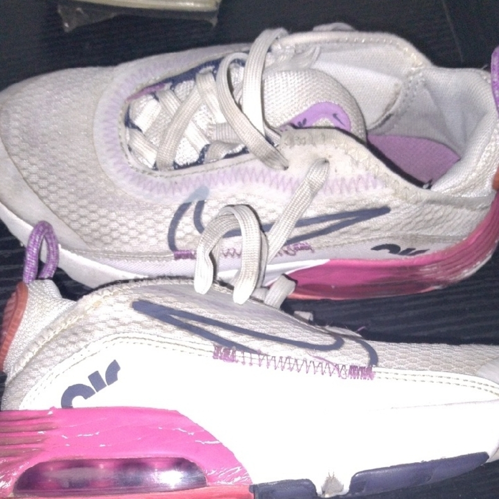 nike Girls White and Pink